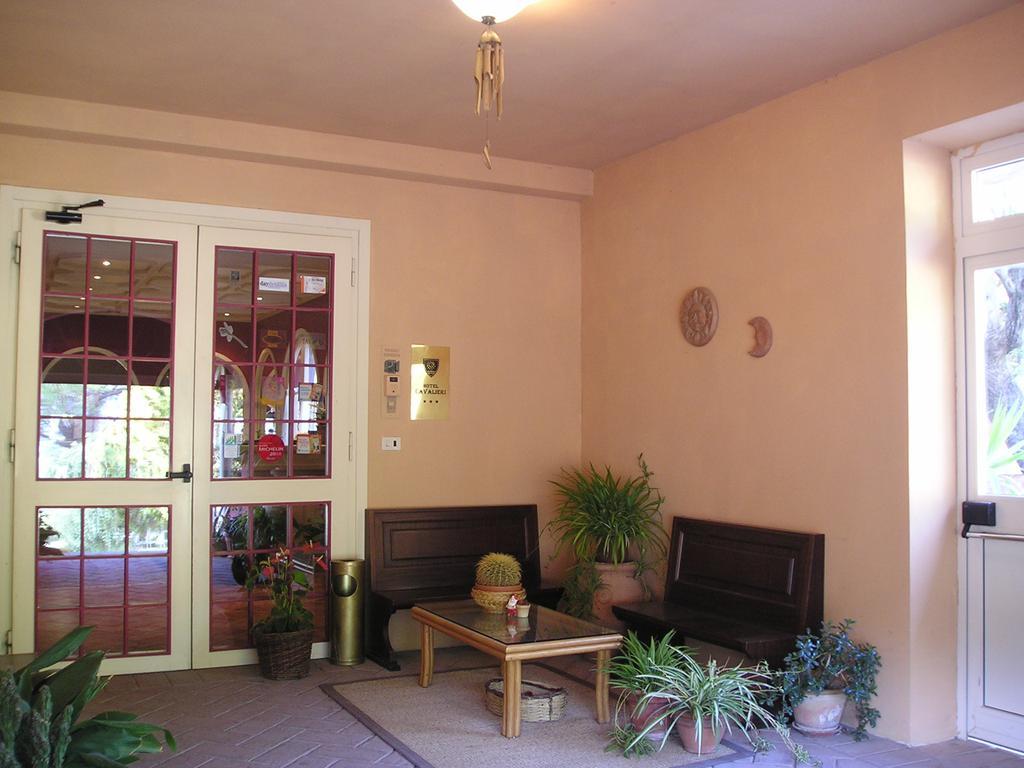 Hotel Cavalieri Passignano sul Trasimeno Extérieur photo