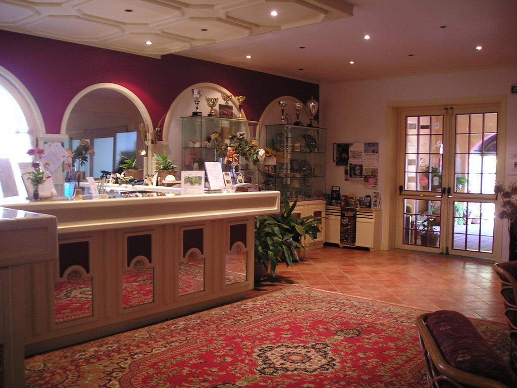 Hotel Cavalieri Passignano sul Trasimeno Extérieur photo
