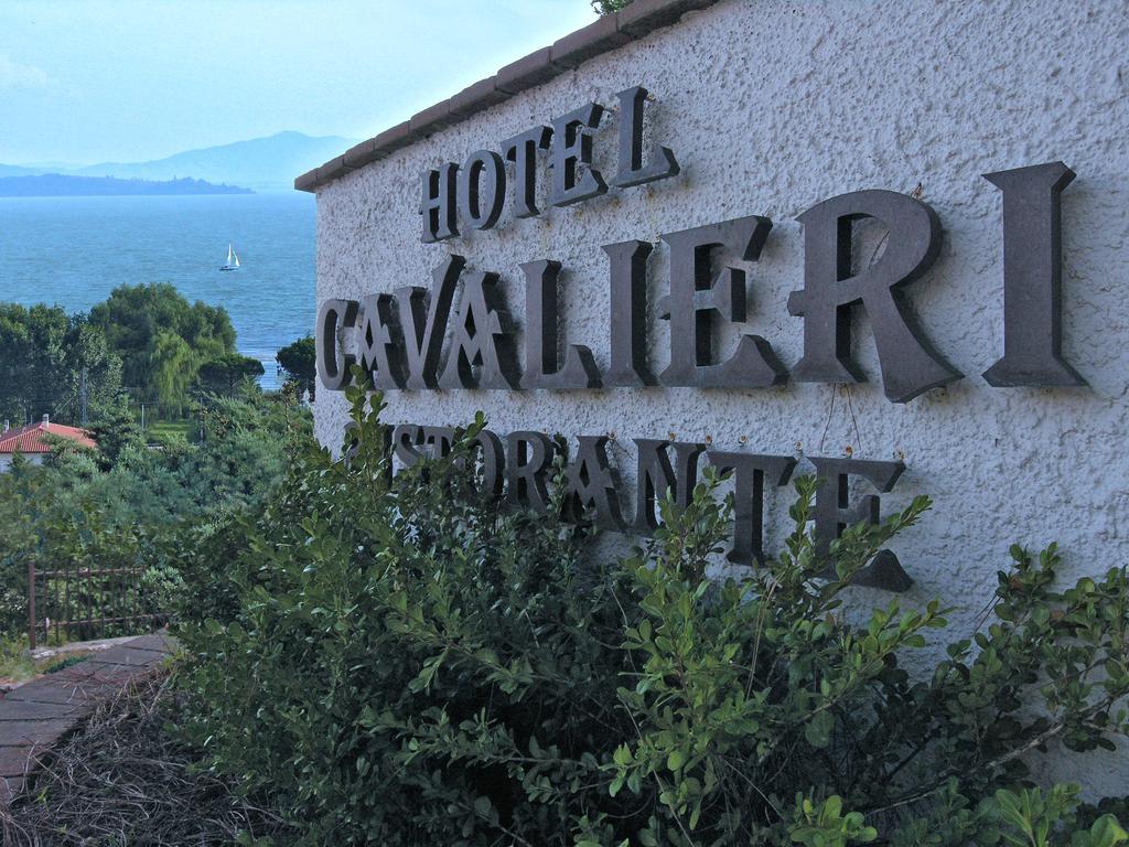 Hotel Cavalieri Passignano sul Trasimeno Extérieur photo