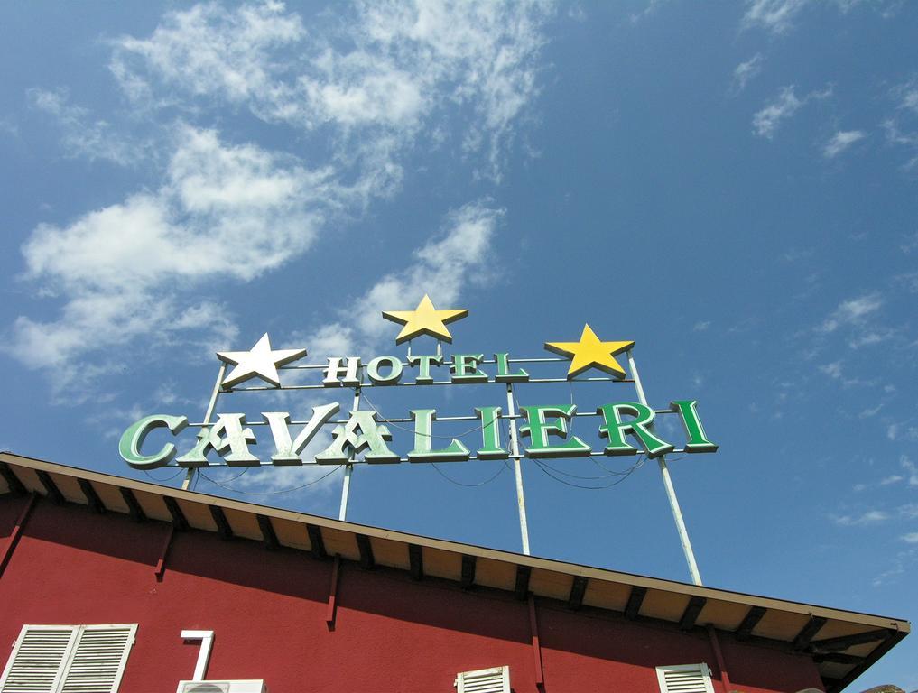 Hotel Cavalieri Passignano sul Trasimeno Extérieur photo