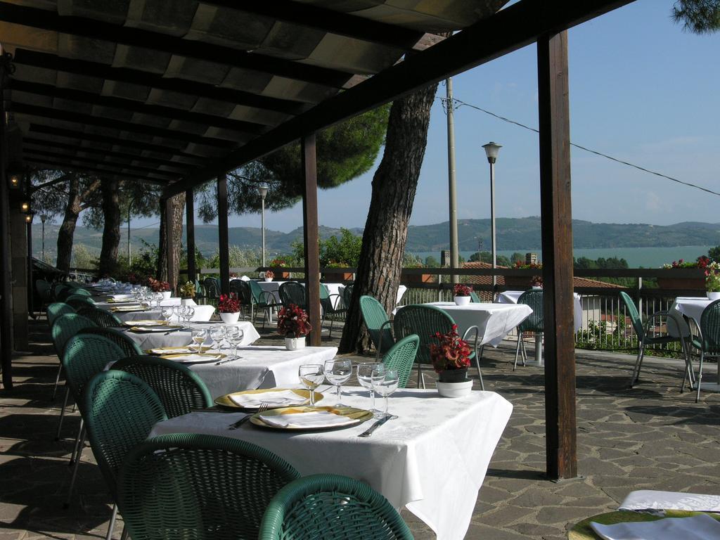 Hotel Cavalieri Passignano sul Trasimeno Extérieur photo