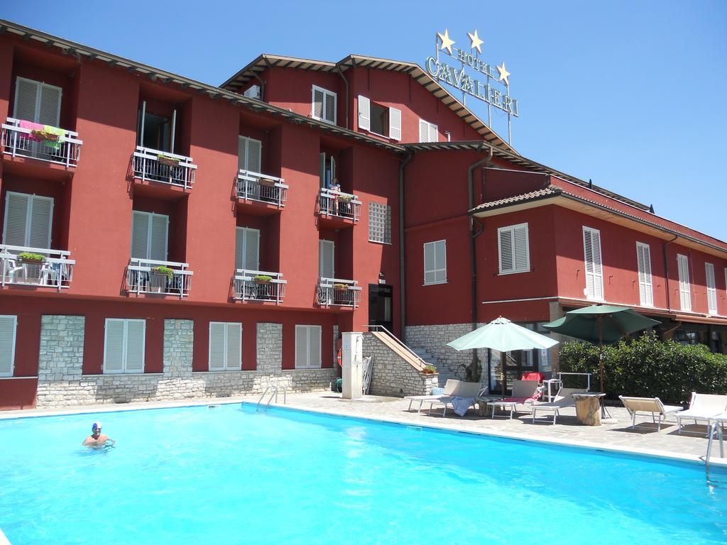 Hotel Cavalieri Passignano sul Trasimeno Extérieur photo