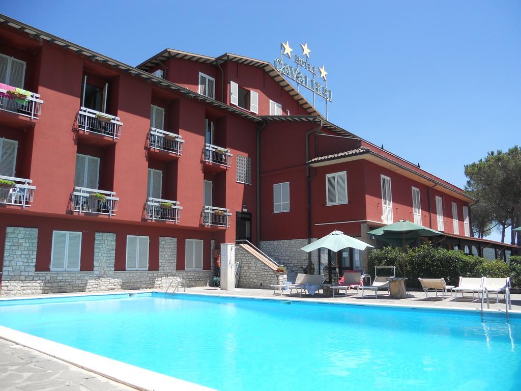 Hotel Cavalieri Passignano sul Trasimeno Extérieur photo