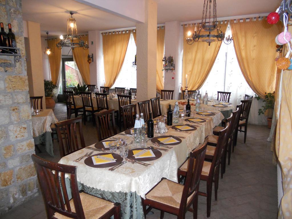 Hotel Cavalieri Passignano sul Trasimeno Extérieur photo