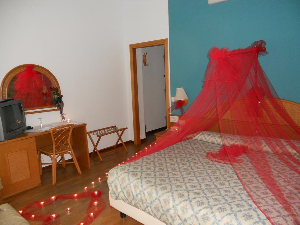 Hotel Cavalieri Passignano sul Trasimeno Extérieur photo