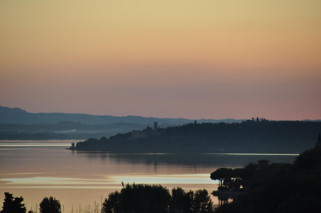 Hotel Cavalieri Passignano sul Trasimeno Extérieur photo