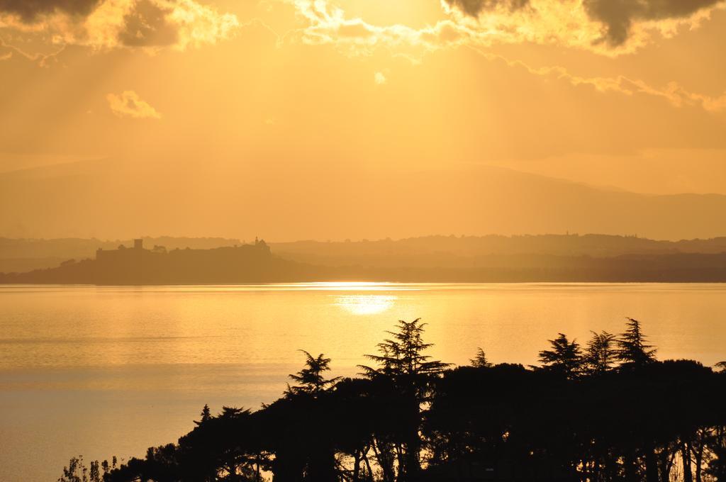 Hotel Cavalieri Passignano sul Trasimeno Extérieur photo