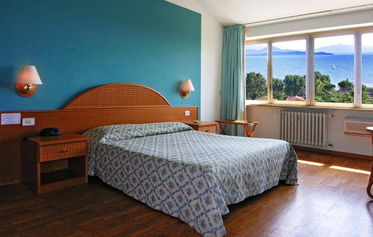 Hotel Cavalieri Passignano sul Trasimeno Extérieur photo